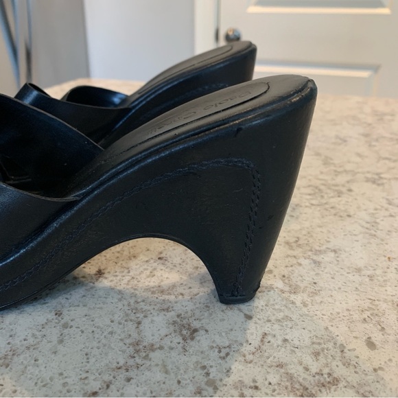 Paolo Corelli black dressy shoes, 8.5, 4” heel 
Leather upper - Picture 4 of 9